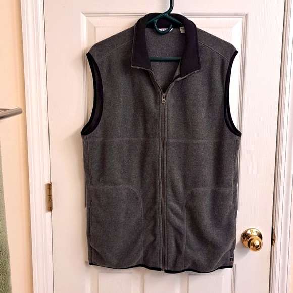 Izod Other - Izod Fleece Vest Gray With Black Trim UNISEX Medium